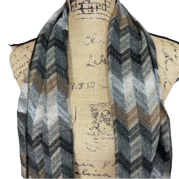 Boutique Chevron Aztec Boho Hippie Fringe Scarf - Picture 7 of 8